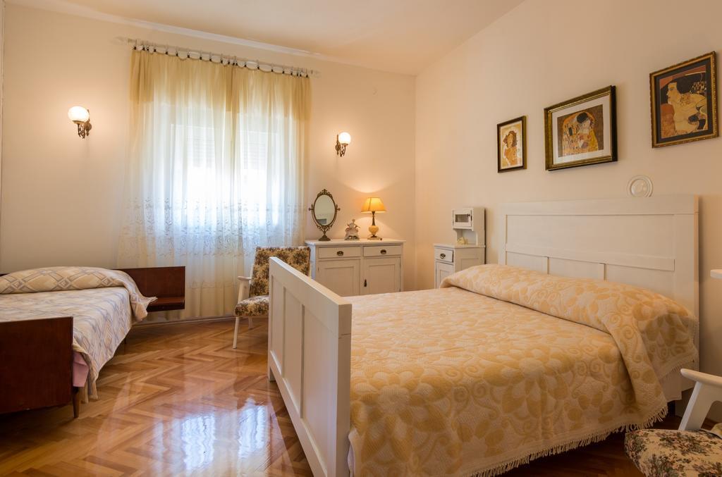 Apartments Coce Trogir Exterior foto